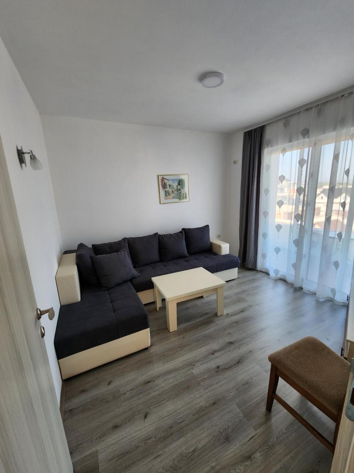 Apartment Flora Bregvija Exterior photo